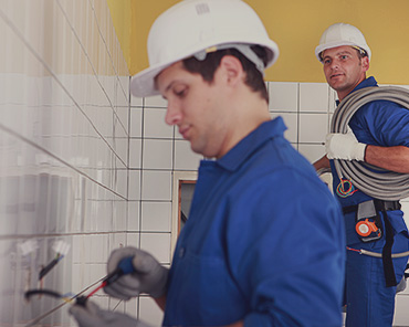 Plumber Working